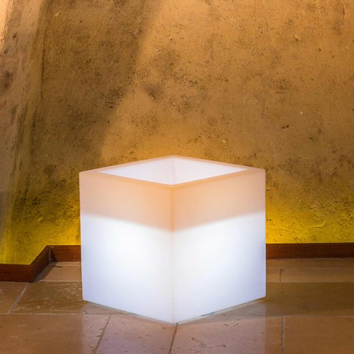Harz-Blumentopf Cube Eckig H40 Weiß Lampe 40x40Cm main product photo